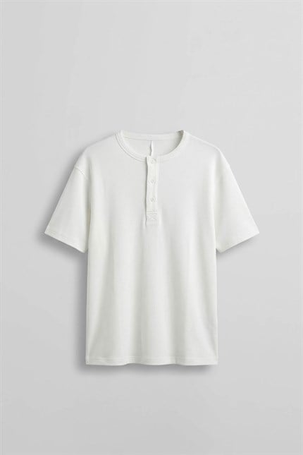 Erkek Relaxed Fit Fitilli Örme Düğmeli Yaka T-Shirt Beyaz