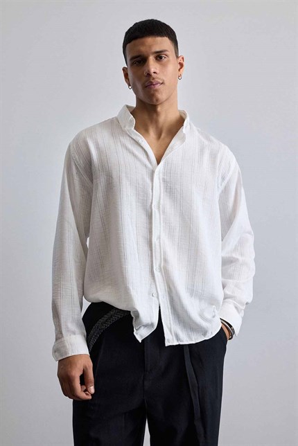 Erkek Relaxed Fit İnce Tekstürlü Gömlek Beyaz