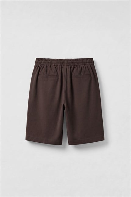 Erkek Relaxed Fit Lastikli Bel Kumaş Şort Koyu Kahve