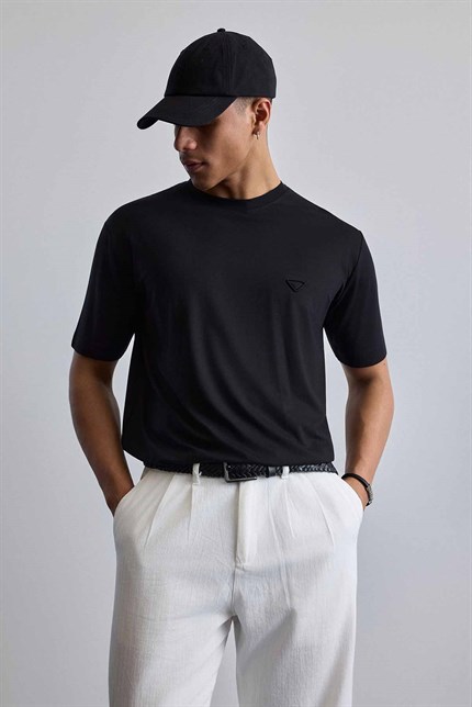 Erkek Relaxed Fit Yumuşak Dokulu Basic T-Shirt Siyah