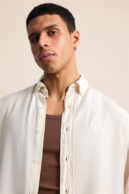 Erkek Relaxed Minimal Nakışlı Basic Tencel Gömlek Bej