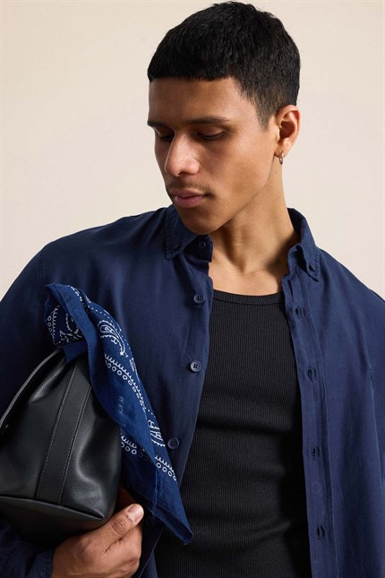 Erkek Relaxed Minimal Nakışlı Basic Tencel Gömlek Lacivert