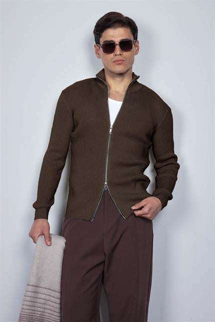 Erkek Slim Fit Dik Yaka Fermuarlı Hırka Kahverengi
