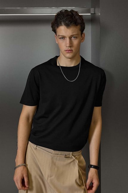 Erkek Slim Fit Triko Bisiklet Yaka Basic T-Shirt Siyah