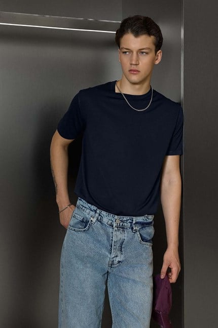 Erkek Slim Fit Triko Bisiklet Yaka Basic T-Shirt Lacivert