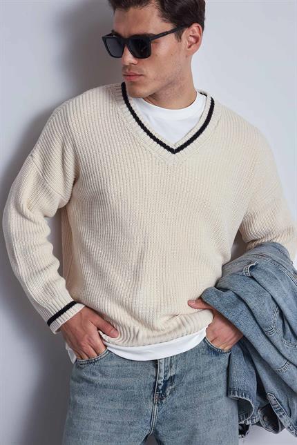 Erkek V Yaka Oversize Kontrast Detaylı Kazak Bej