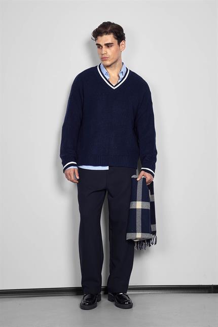 Erkek V Yaka Oversize Kontrast Detaylı Kazak Lacivert