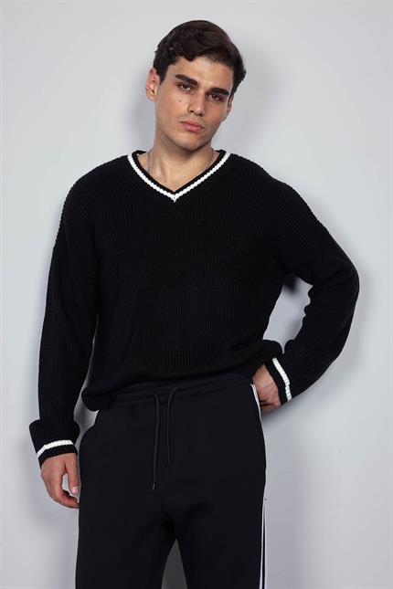 Erkek V Yaka Oversize Kontrast Detaylı Kazak Siyah