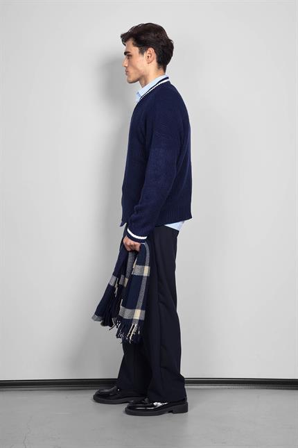 Erkek V Yaka Oversize Kontrast Detaylı Kazak Lacivert