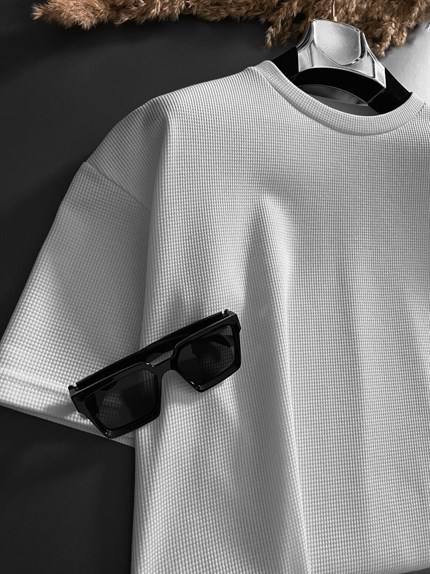 Erkek Long Fit Dokulu Basic T-Shirt Ekru