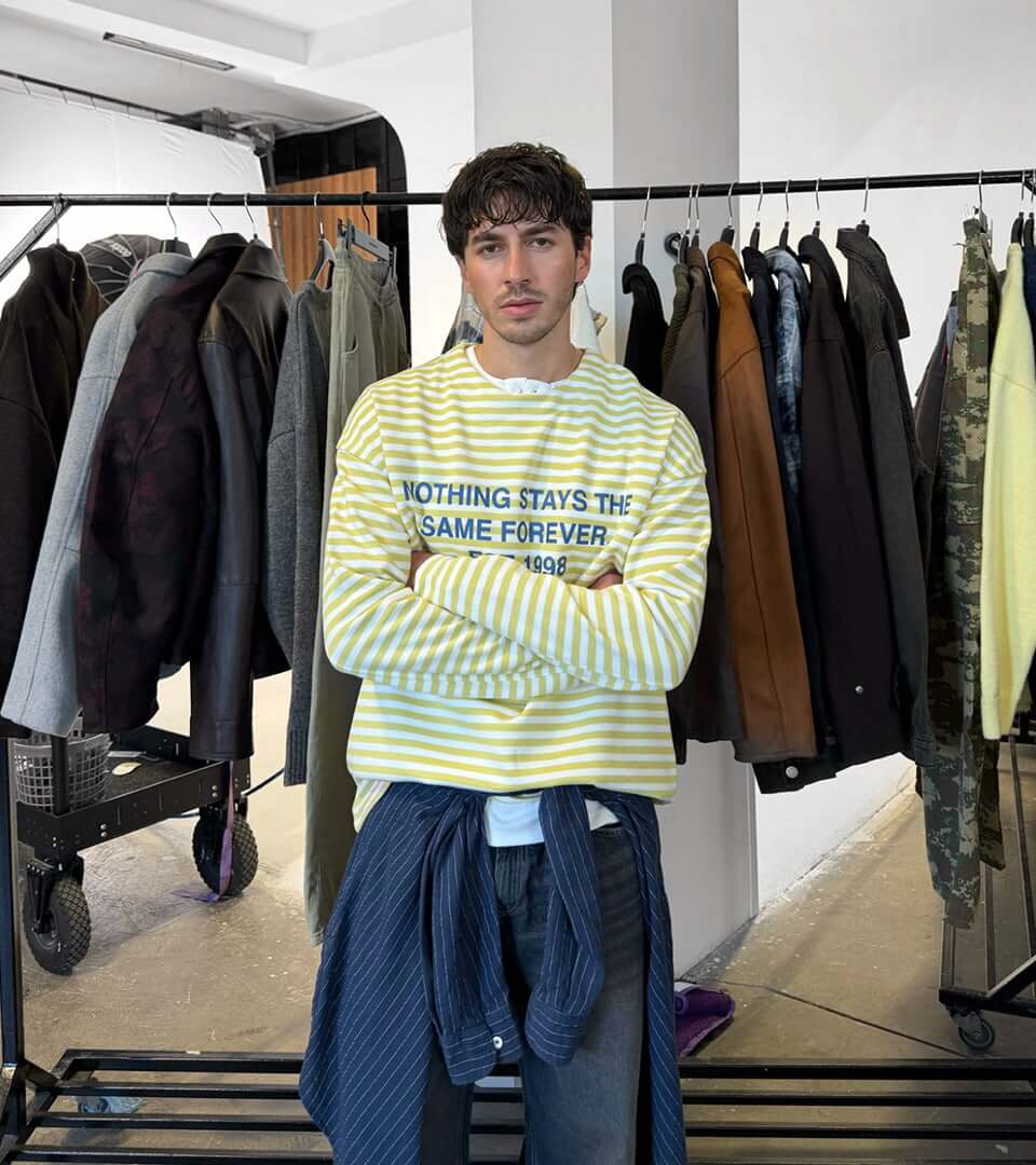 SWEATSHIRT