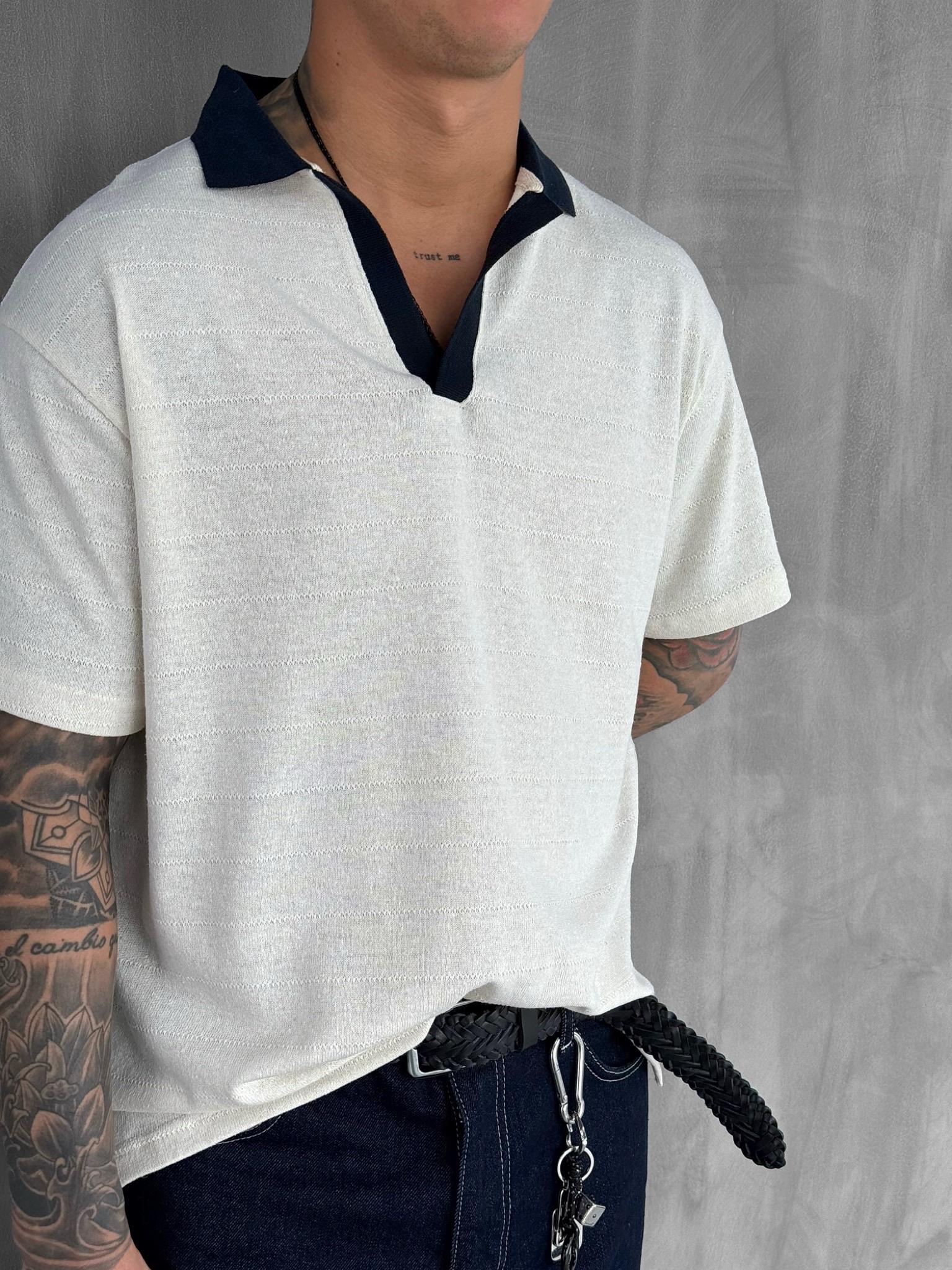 Erkek Kontrast V Yaka Relax Fit T-Shirt Ekru · 5