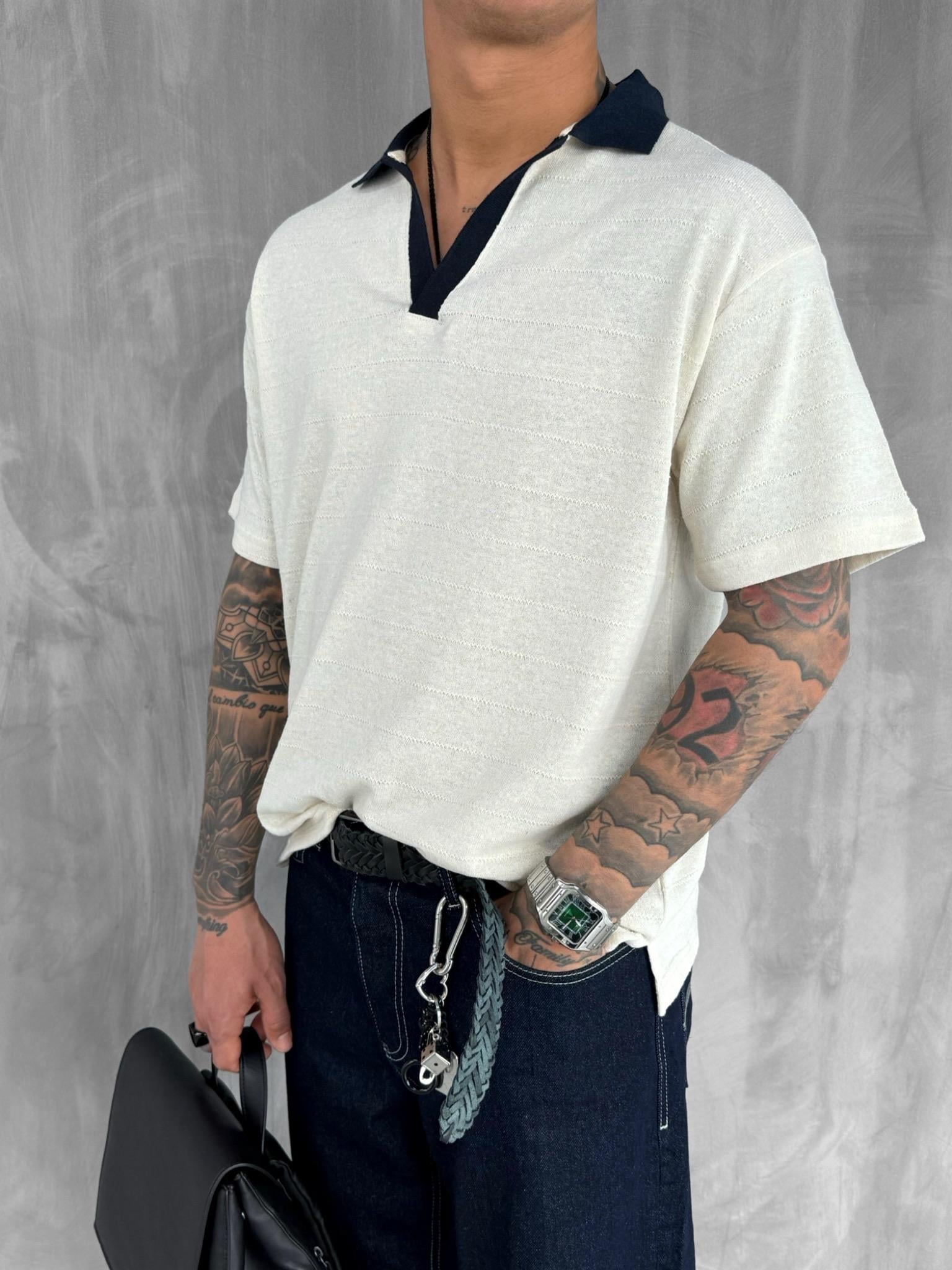 Erkek Kontrast V Yaka Relax Fit T-Shirt Ekru