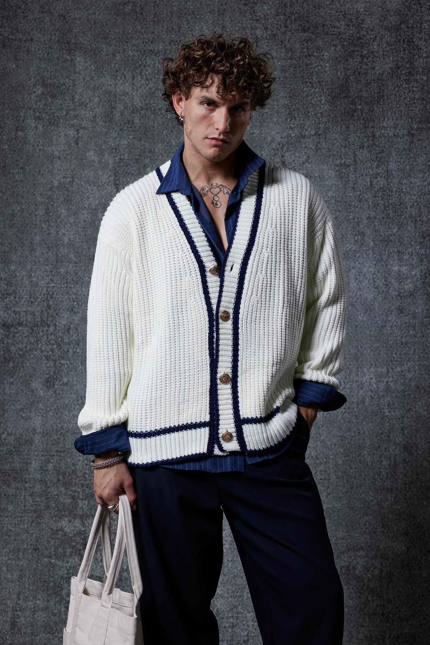 Erkek Oversize Kontrast Şeritli Düğmeli Örme Hırka Ekru