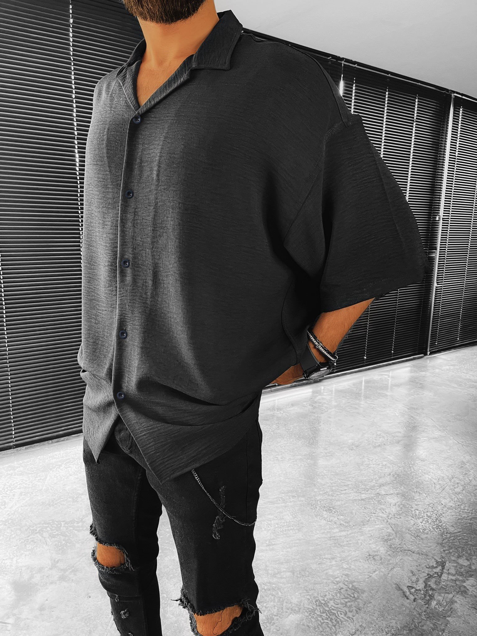 Erkek Oversize Basic Kısa Kollu Gömlek Siyah