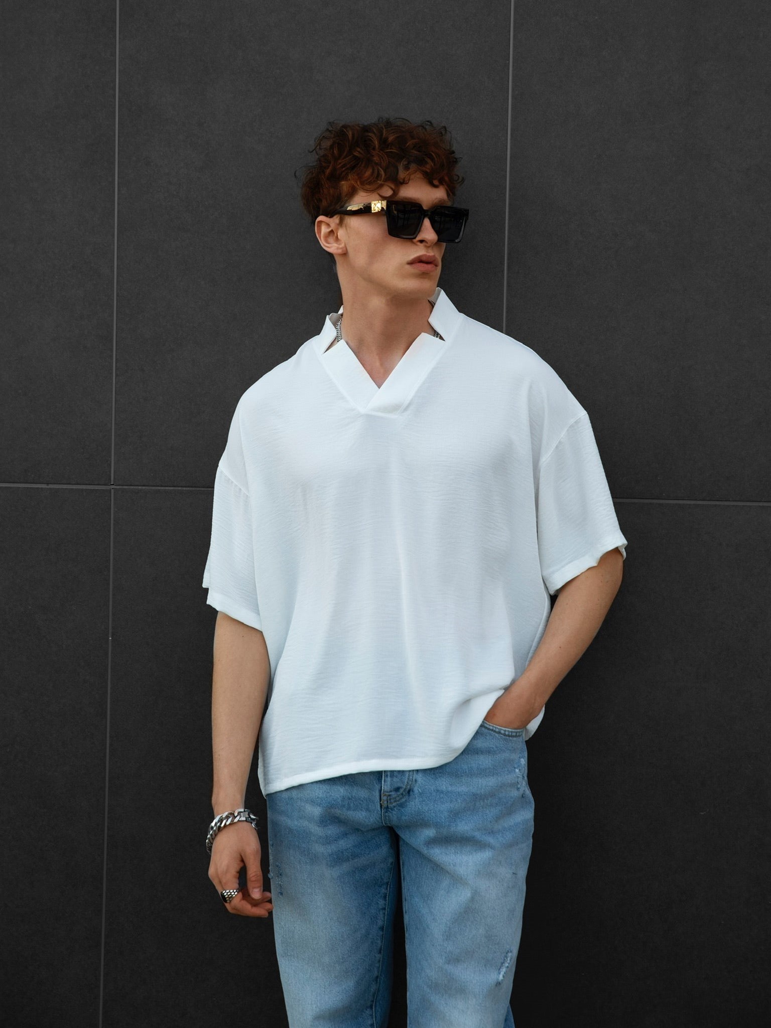 Erkek Oversize V Yaka T-Shirt Beyaz