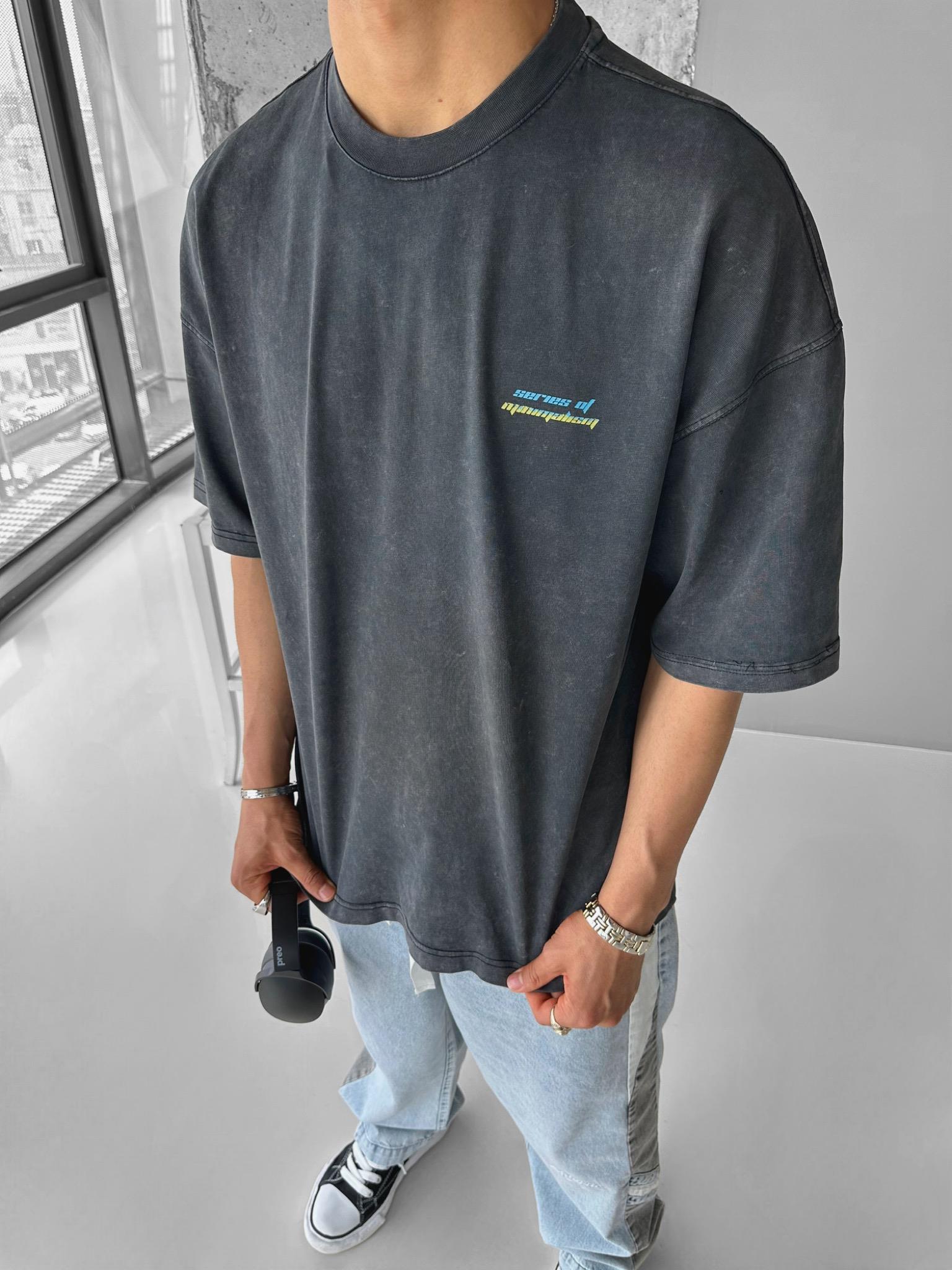 Oversize Yıkamalı 'Series Of Minimalism' Baskılı T-Shirt Antrasit
