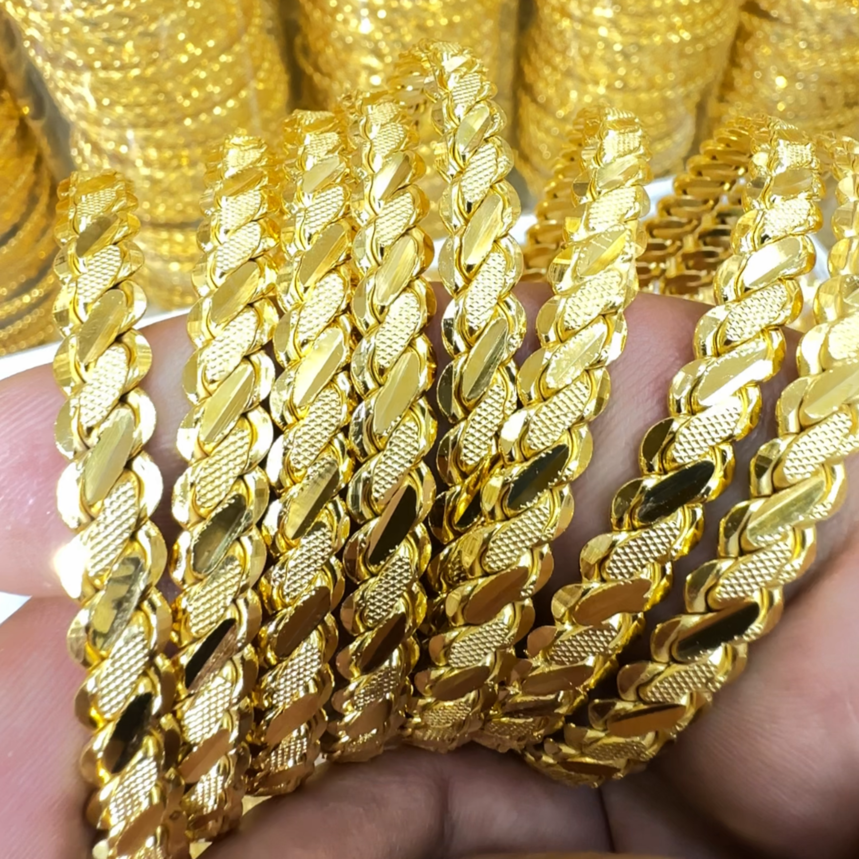 Burgu Gold Çelik Bilezik