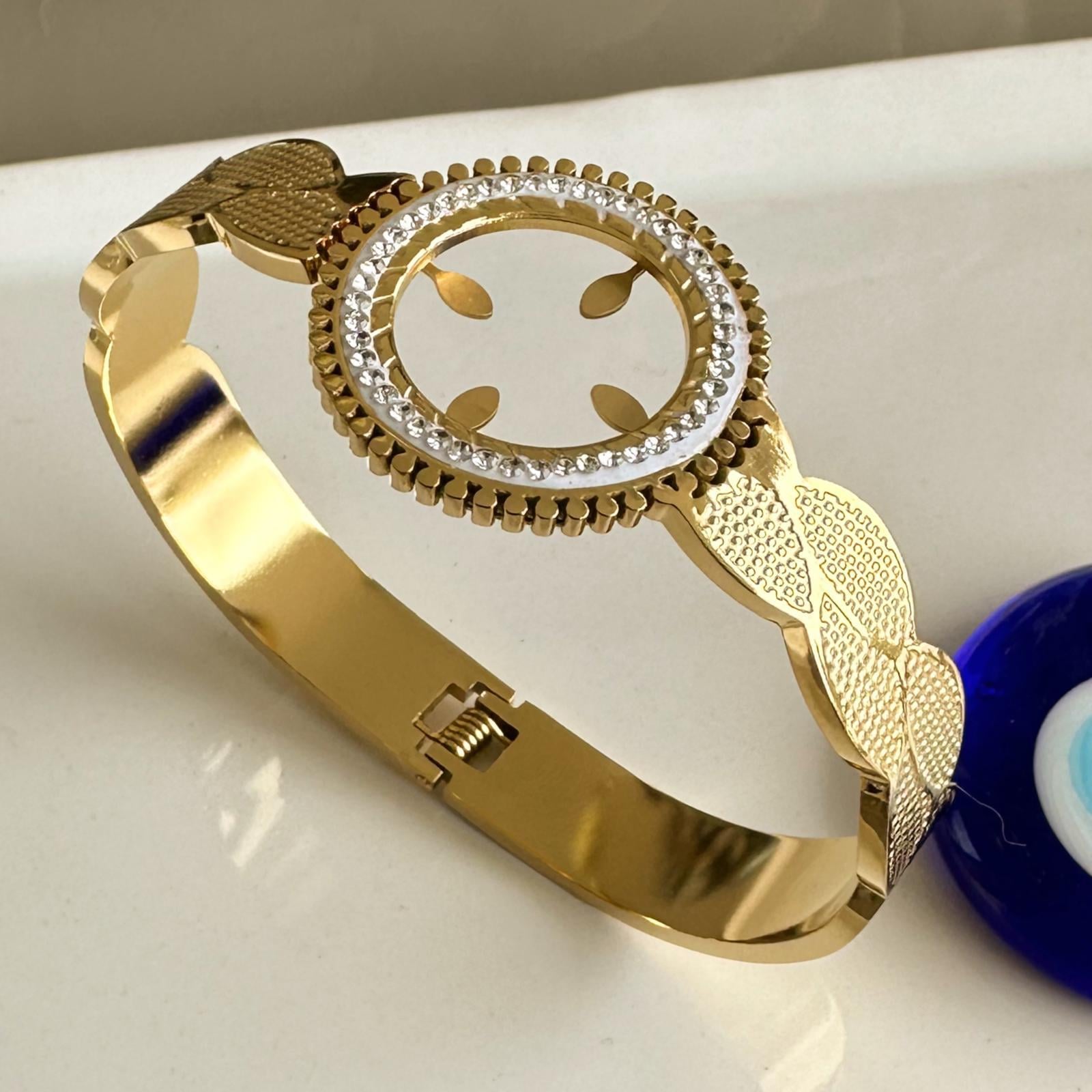 Çeyrek Takılabilir Yaprak Detay Altın Kaplama Çelik Kelepçe