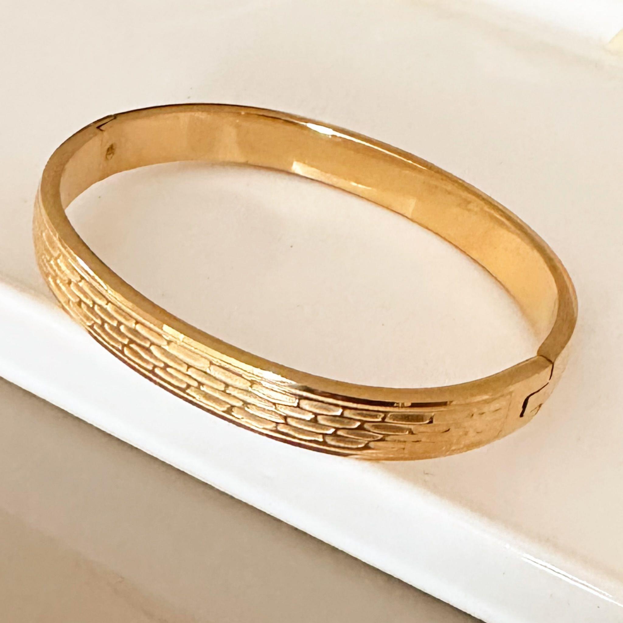 Desenli Düz Model  Altın Kaplama Çelik  Kelepçe