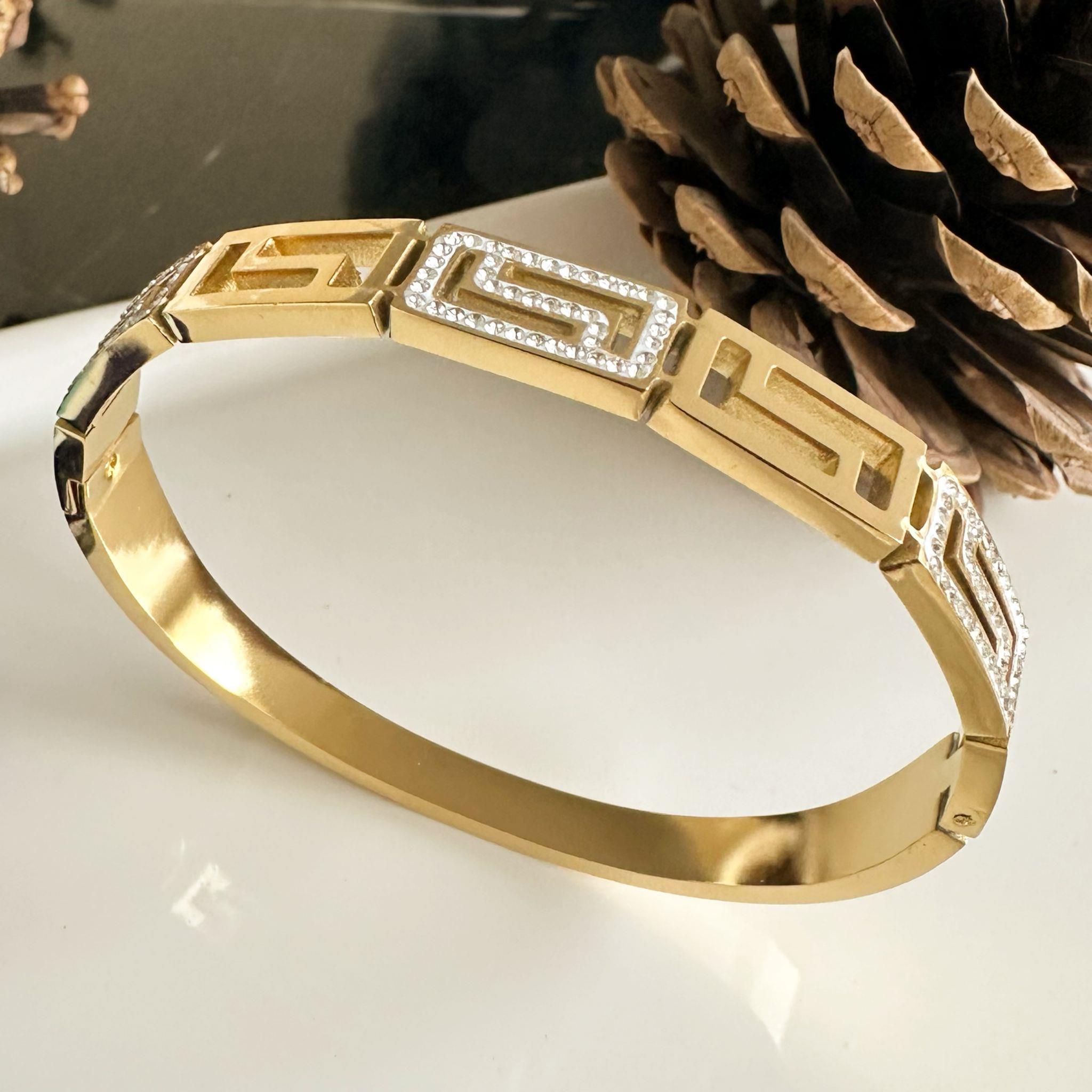 Taşlı Labirent Model Altın Kaplama Çelik Kelepçe