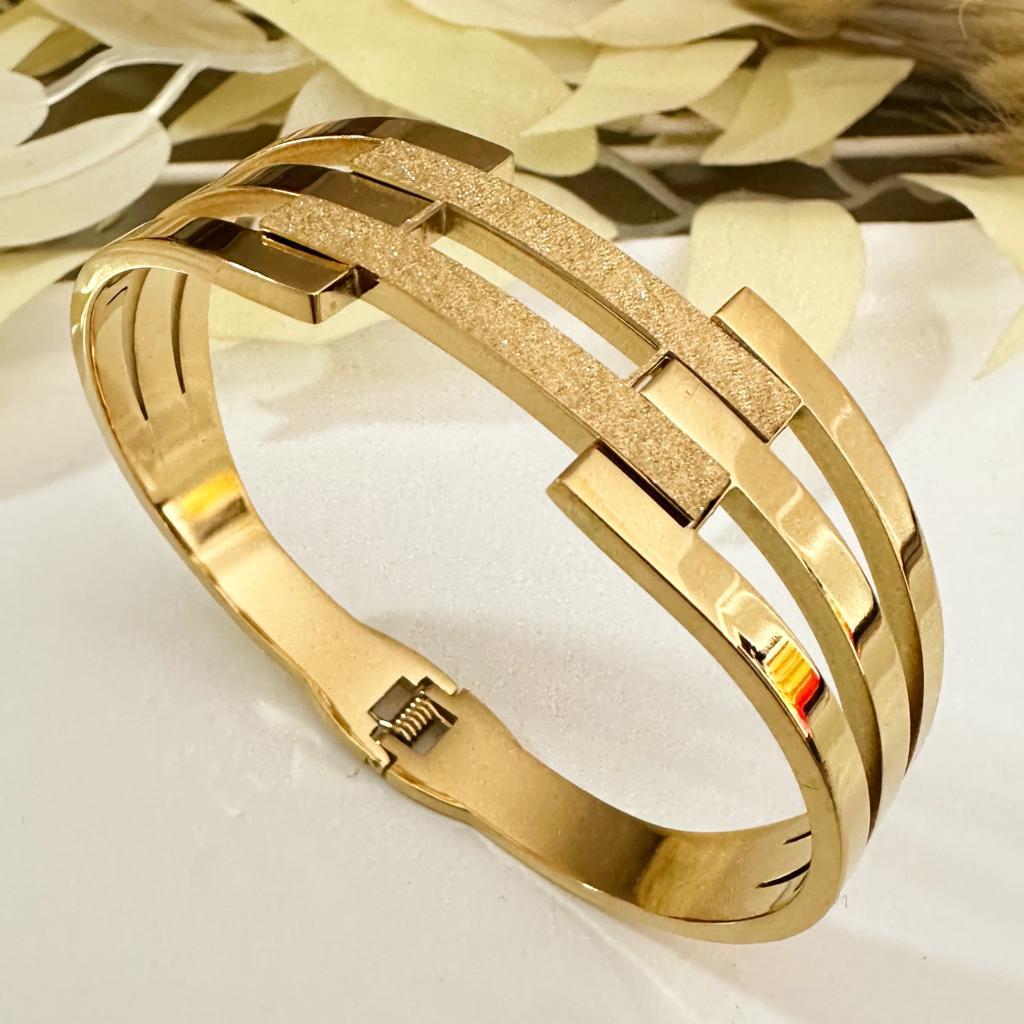 Yaldızlı Kalın İki Sıra Kaburga Çelik  Kelepçe