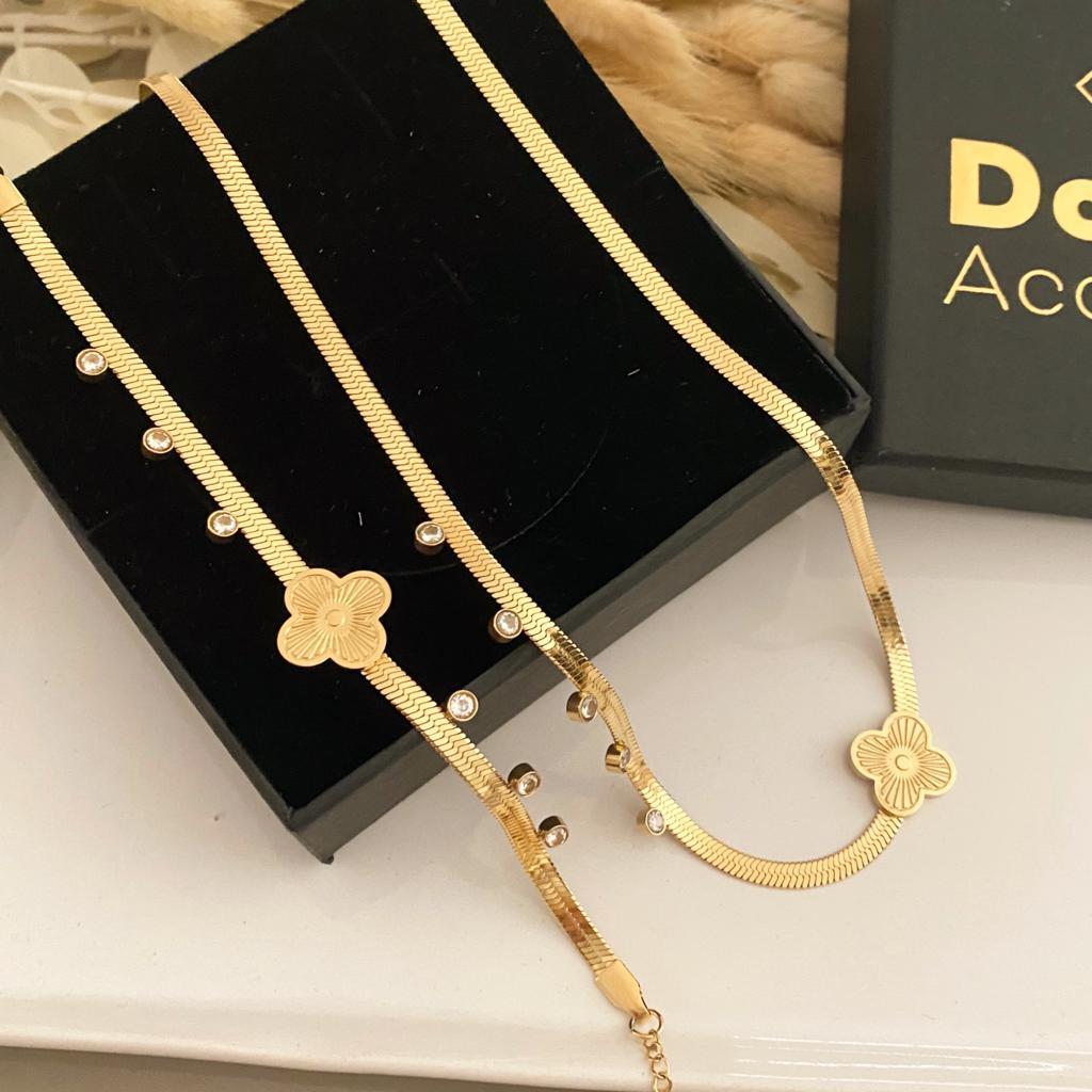 Yoncalı Taşlı  Altın  Kaplama Çelik Set