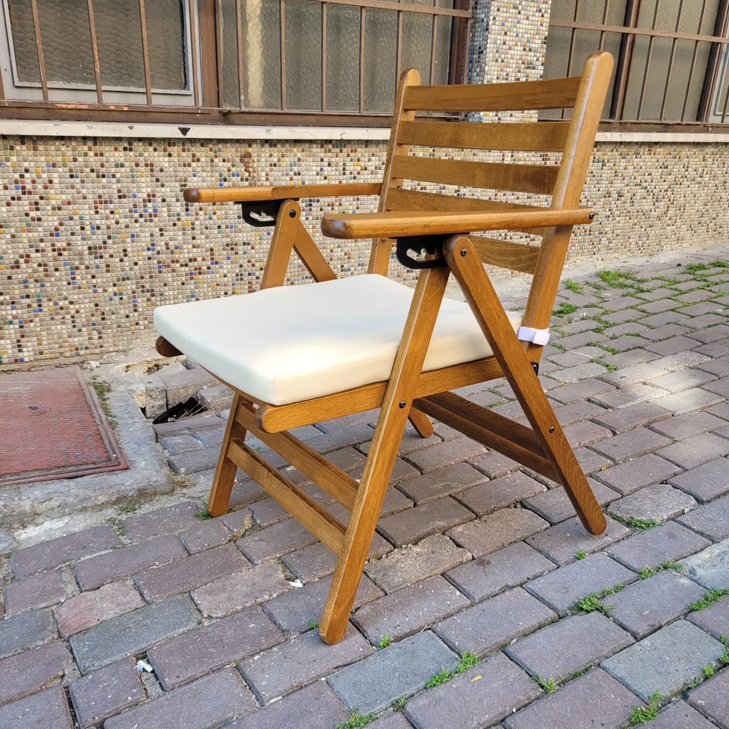 Antalya Katlanır Ahşap Bahçe Balkon Sandalyesi -Kolçaklı, Oturum Minderli, 4 Kademe