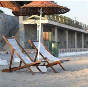 Belek Ahşap Şezlong Set: 2 adet Kademeli  Kolçaksız Şezlong + Sehpa