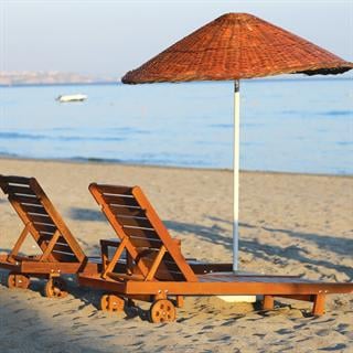 Riva Ahşap Şezlong Seti: 2 Şezlong + Sehpa