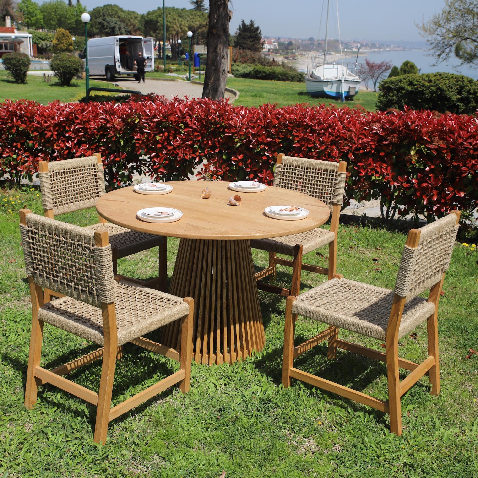 Taksim Ahşap Bahçe Takımı: 120lik Yuvarlak Masa + 4 Sandalye Set, Masif Kestane