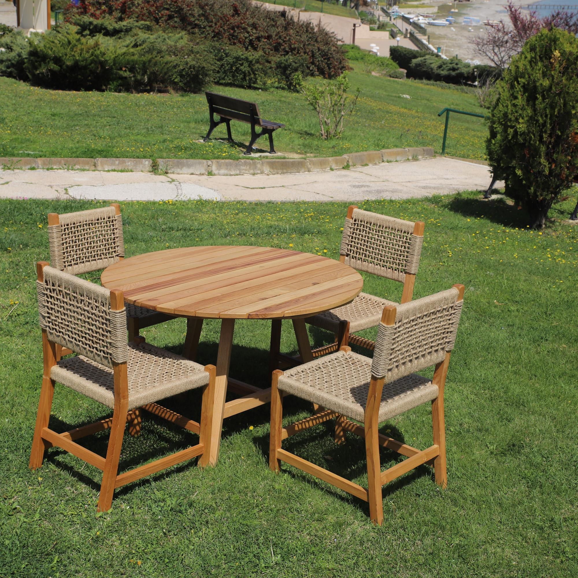 Taksim M2 Ahşap Bahçe Takımı: 120lik Yuvarlak Masa + 4 Sandalye Set, Masif Kestane