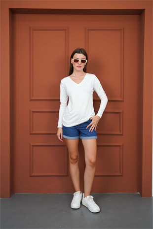 Yumuşak, Rahat ve Şık Viskon V Yaka Tişört-Krem