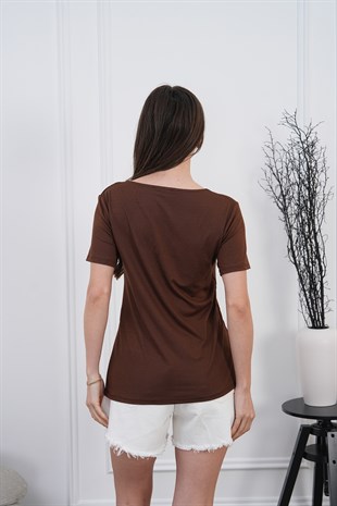 Viskon Dökümlü V Yaka Tişört-Kahverengi