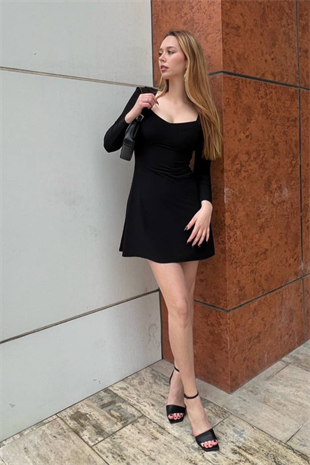 Kadın Beşgen Yaka Kısa Elbise-Siyah