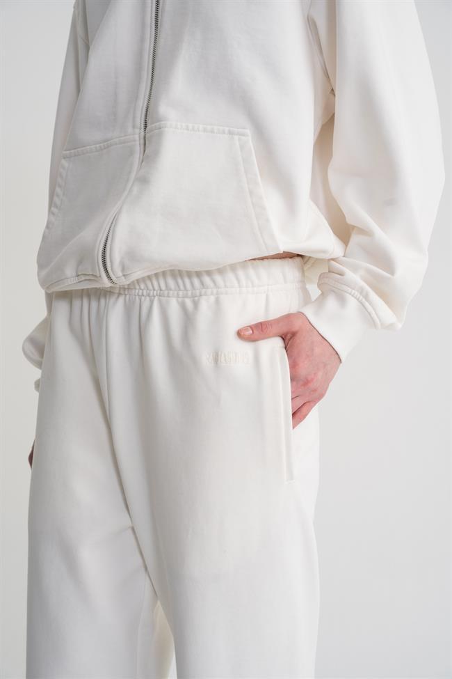 Zip-Up Hoodie and Sweat Pant