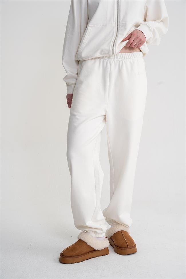  Zip-Up Hoodie and Sweat Pant