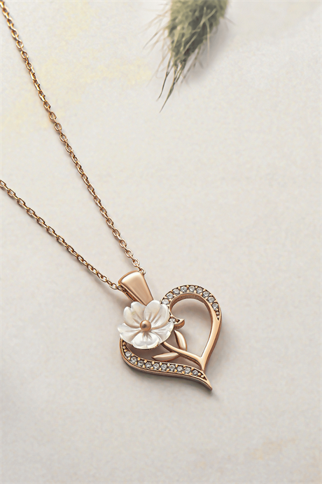 Kardelen Çiçeği Kalp İşlemeli Gümüş Kolye