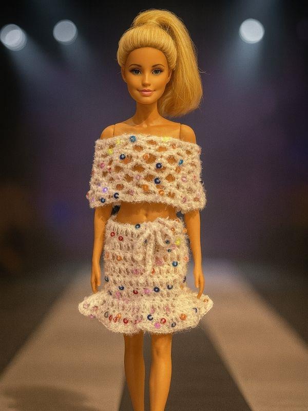 Barbie Bebek için El Örgüsü Üst ve Etek İkili Takım