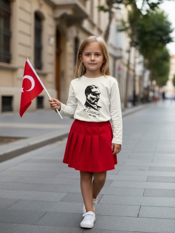 Çocuk Pamuklu Atatürk ve İmza Baskılı Uzun Kollu T-shirt