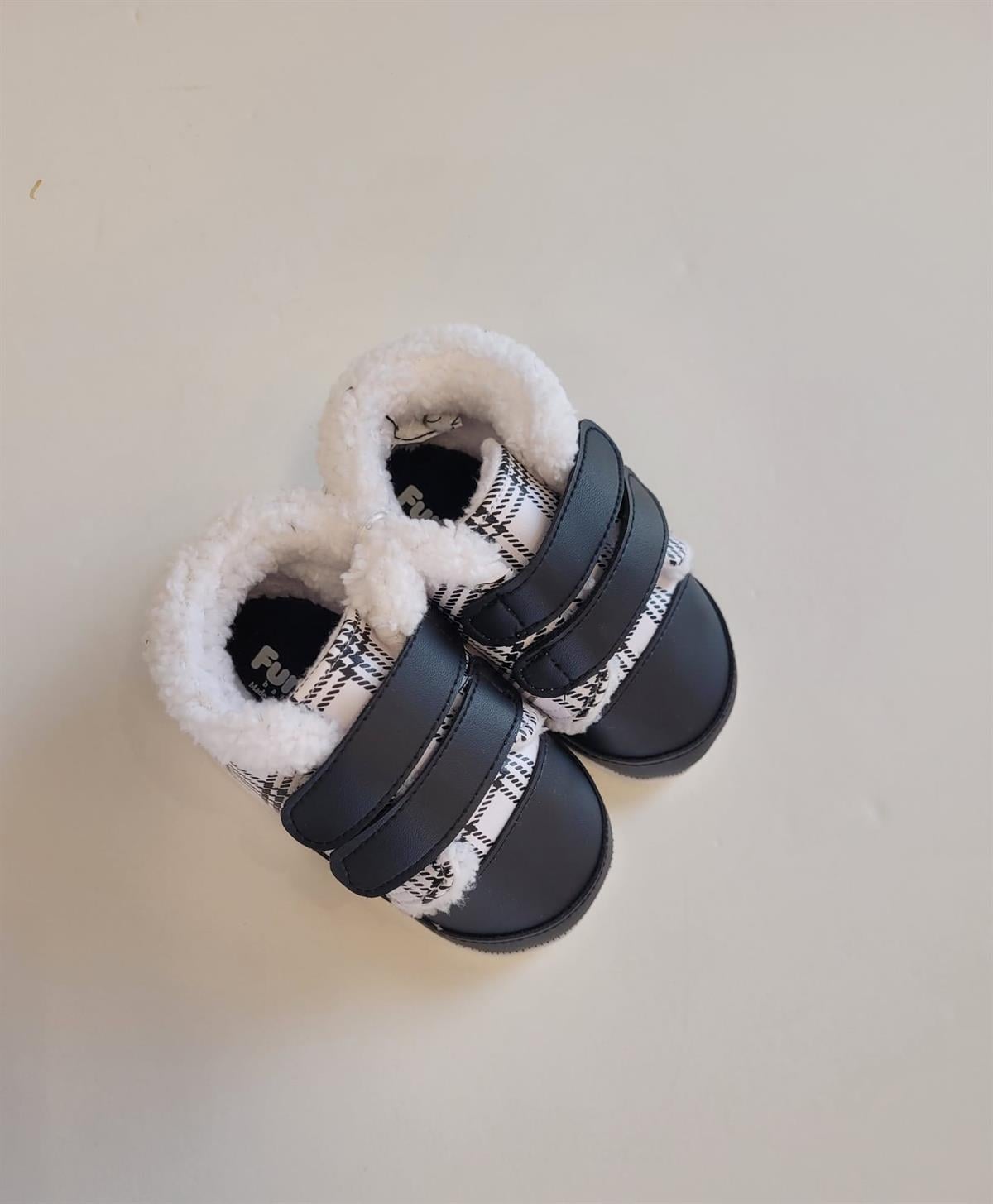 Erkek Bebek Çift Cıtrtlı Peluş Patik