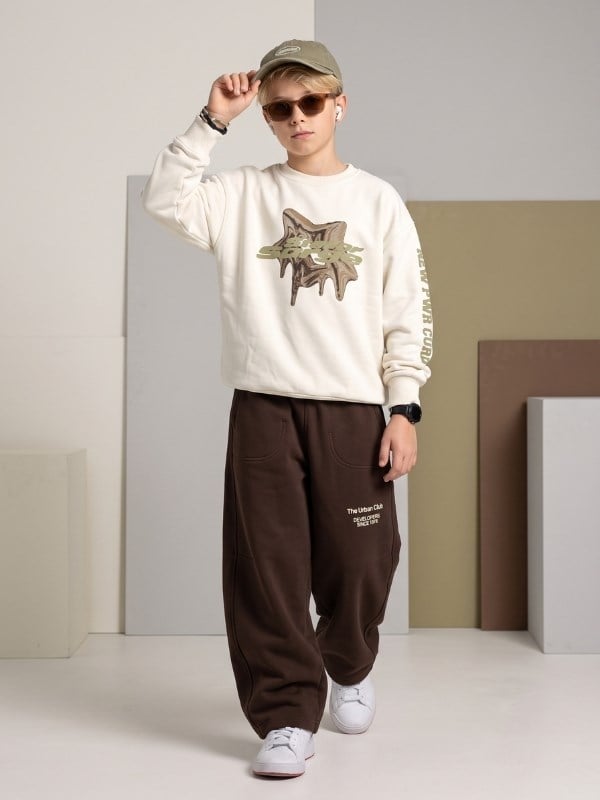Erkek Çocuk Grafik Baskılı ve Kol Yazı Detaylı Bisiklet Yaka Sweatshirt