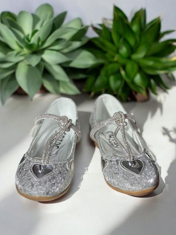 Kız Çocuk Parlak Kalpli Taşlı Zincirli Ortopedik Tabanlı Cırtlı Babet