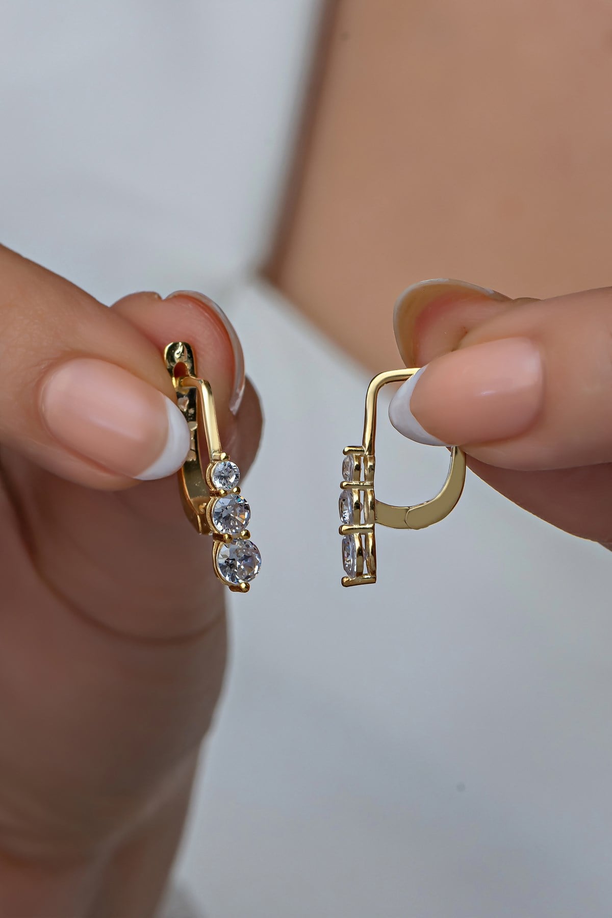 925 Ayar Gümüş Gold 3 Taşlı Tasarım Küpe