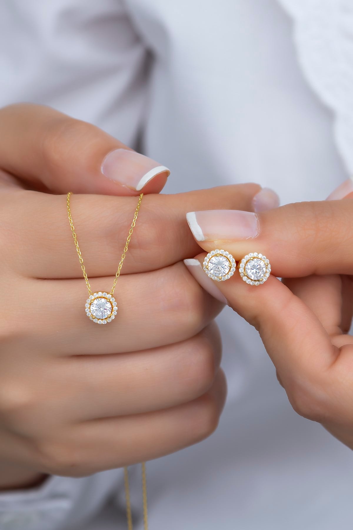 925 Ayar Gümüş Gold Elmas Montür Tektaş Kolye ve Küpe Set