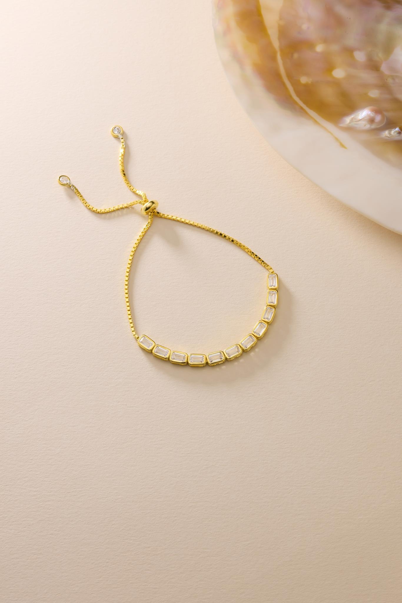 925 Ayar Gümüş Gold Kaplama Ayarlanabilir Asansörlü Sıralı Beyaz Baget Taşlı Bileklik