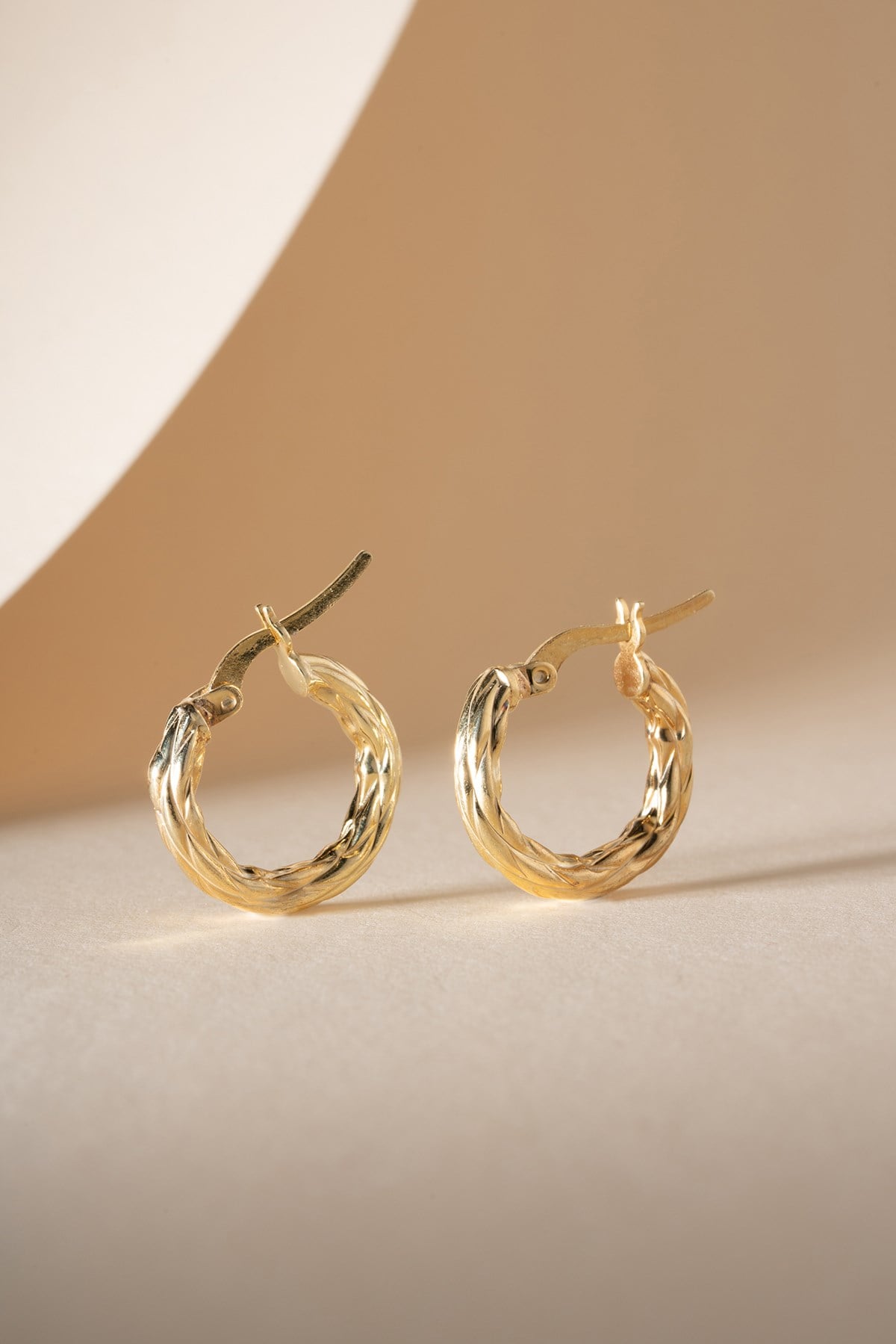 925 Ayar Gümüş Gold Kaplama Çizgili 18 mm Şarnel Halka Küpe