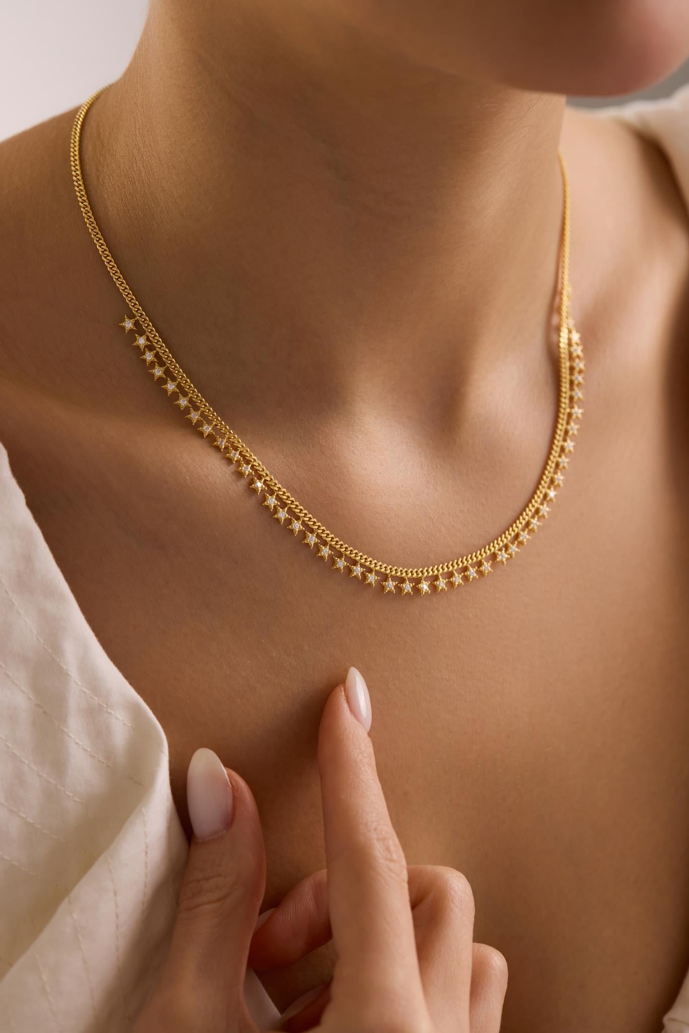925 Ayar Gümüş Gold Kaplama Gurmet Zircirli Minimal Yıldız Model Kolye