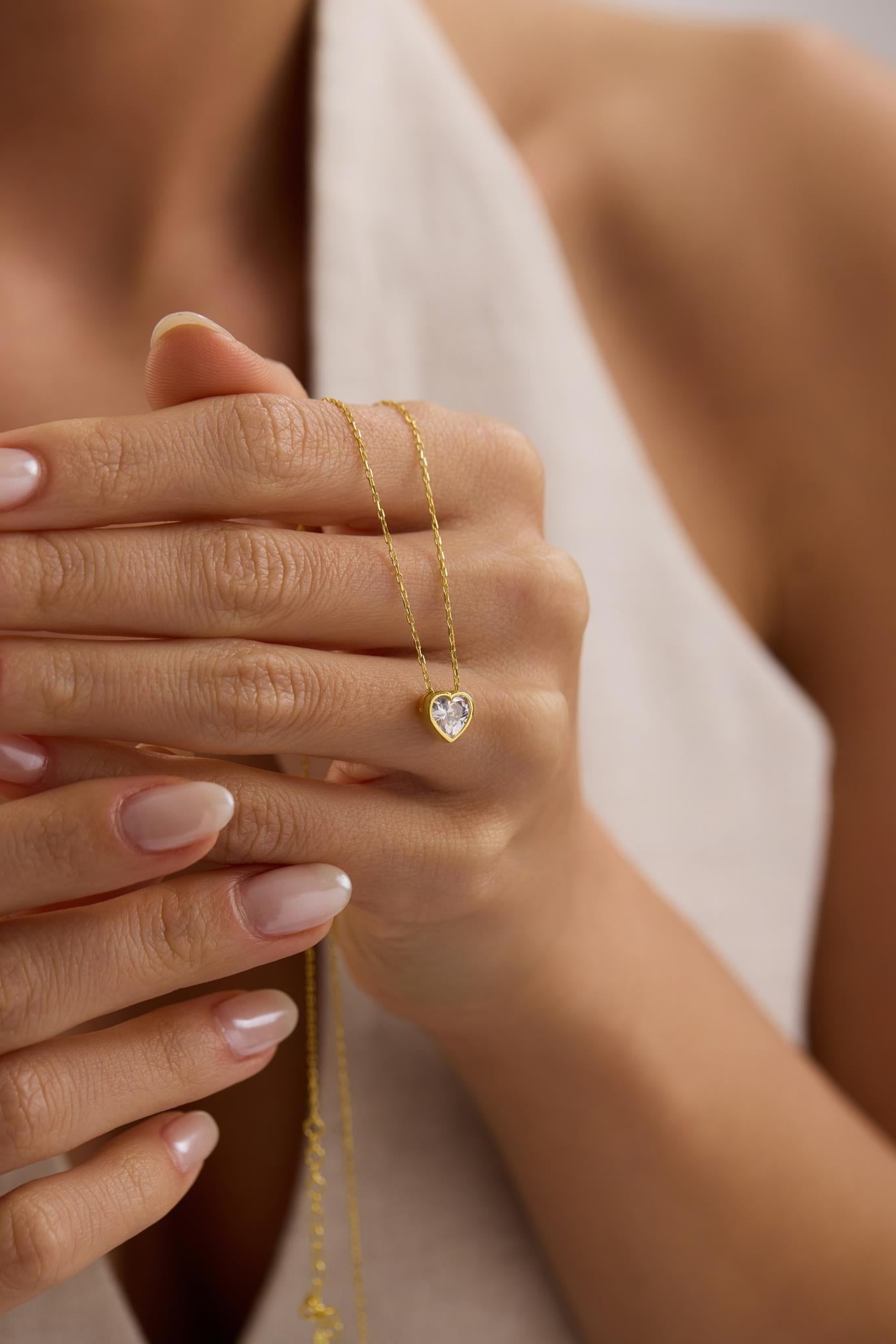 925 Ayar Gümüş Gold Kaplama Minimal Tasarım Kalp Kolye