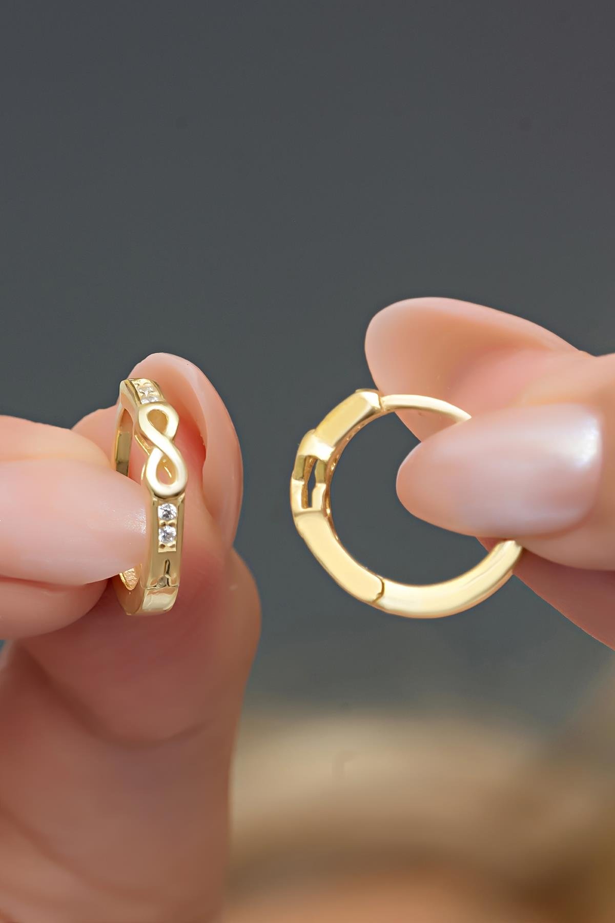 925 Ayar Gümüş Gold Kaplama Sonsuzluk Detay 12 mm Halka Küpe
